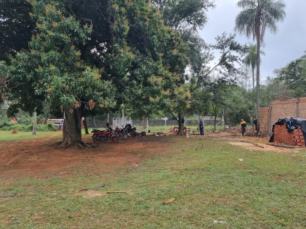 VENDO TERRENO EN LUQUE A 2 CUADRAS DE LA RUTA LUQUE SAN BERNARDINO — foto 2