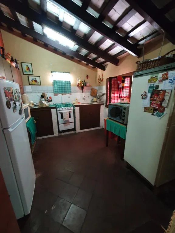VENDO CASA A REFACCIONAR EN ASUNCION LAS LOMAS - CARMELITAS — foto 2