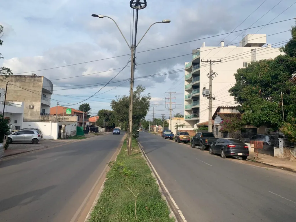VENDO TERRENO SOBRE SANTISIMA TRINIDAD A PASOS DE AVIADORES DEL CHACO — foto 2