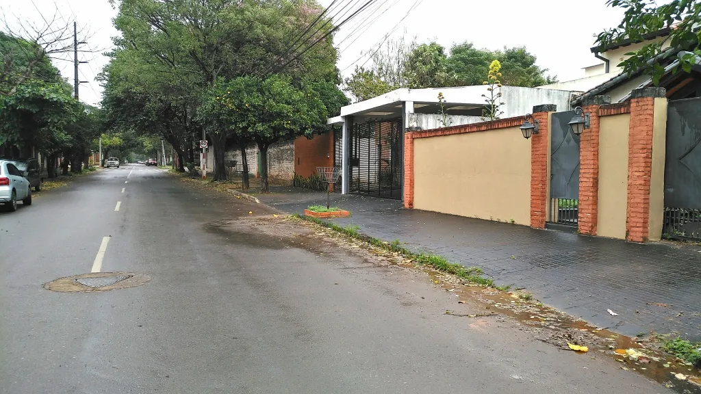 VENDO CASA EN AMPLIO TERRENO EN YCUA SATI — foto 2