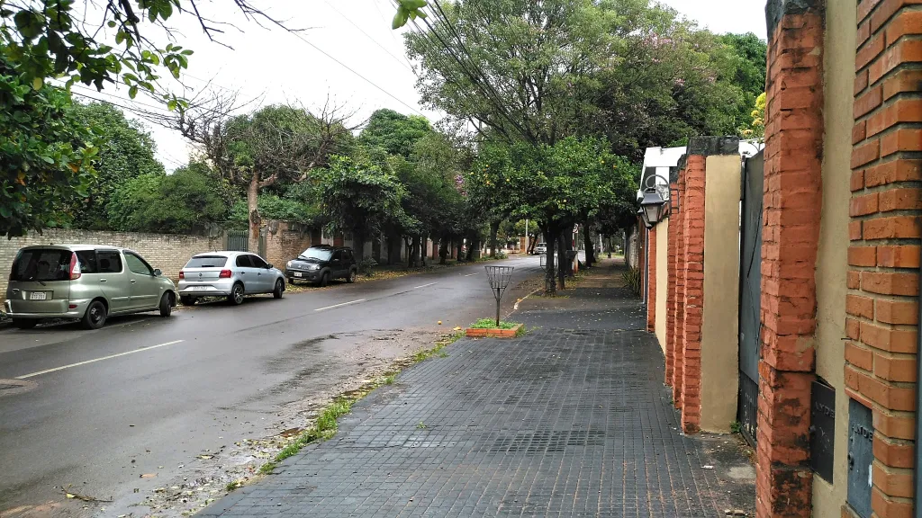 VENDO CASA EN AMPLIO TERRENO EN YCUA SATI — foto 3