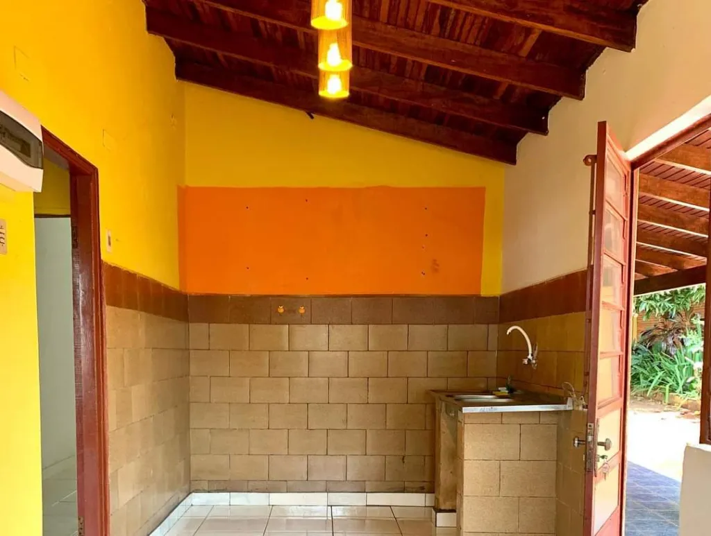 VENDO HERMOSA RESIDENCIA EN EL CENTRO MISMO DE PRESIDENTE FRANCO — foto 3