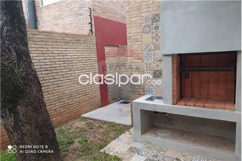 VENDO DUPLEX EN EL CENTRO DE LUQUE - PRIMER BARRIO — foto 3