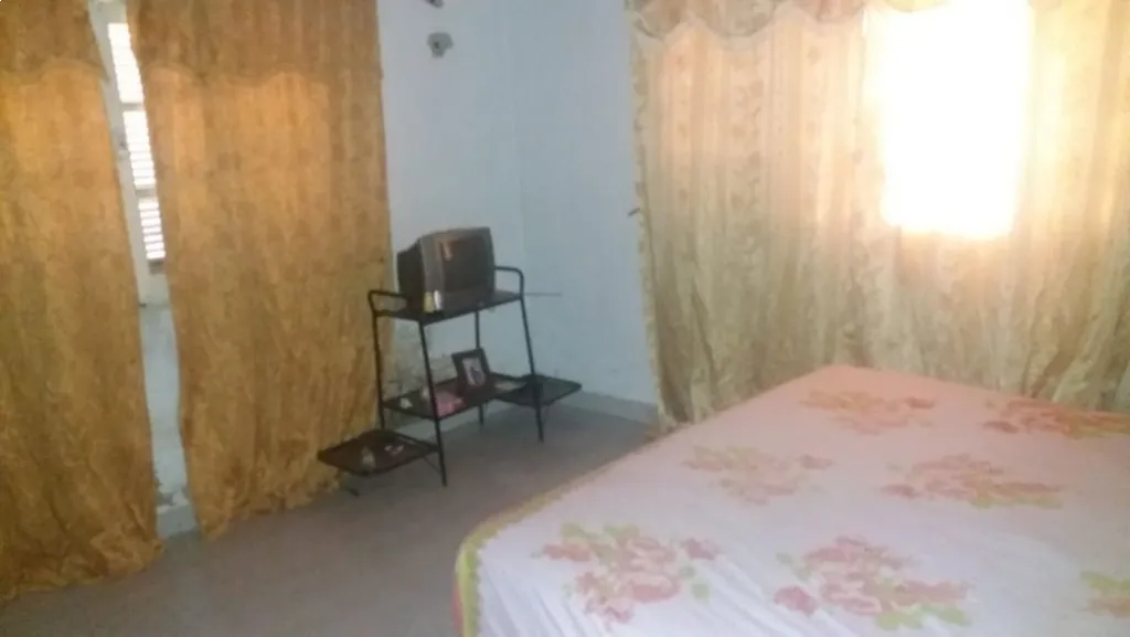 Vendo casa en la Ciudad de Roque Alonso a pocas cuadras el shopping Mariano — foto 3