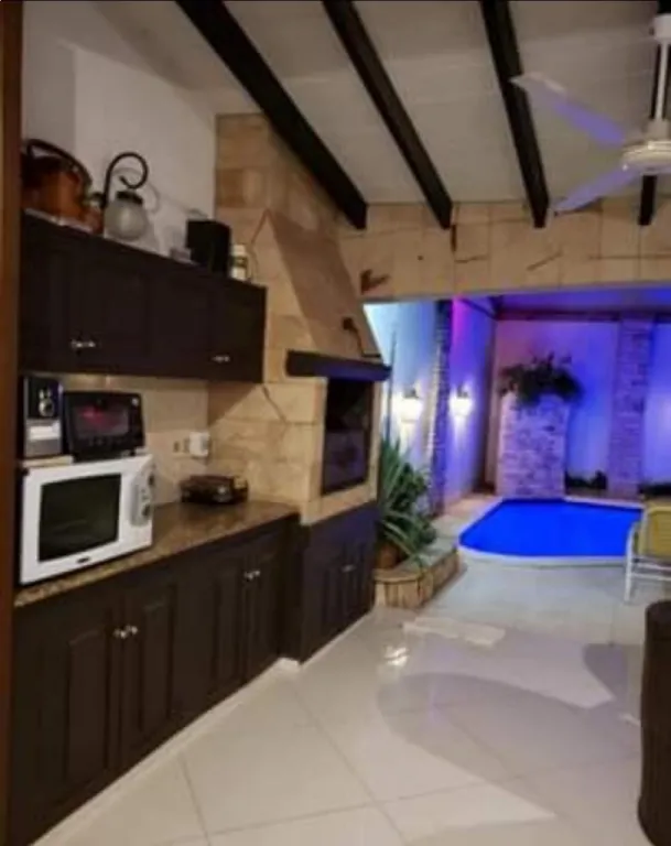 VENDO HERMOSA PROPIEDAD EN ZONA RESIDENCIAL LAMBARÉ. — foto 3