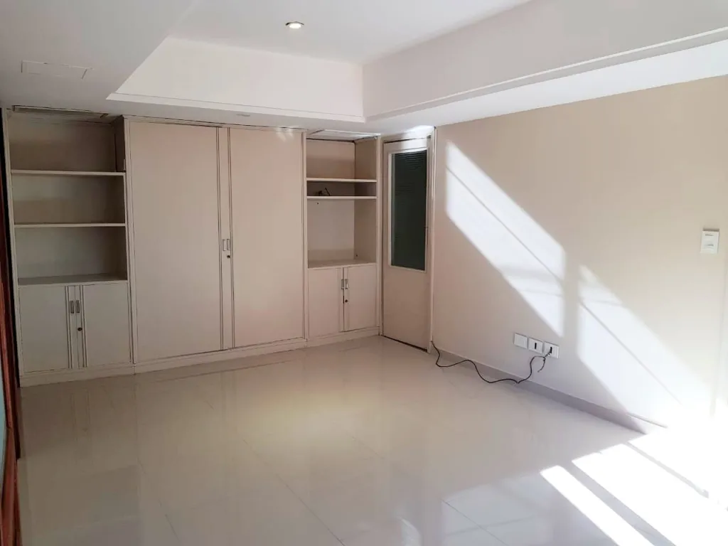 VENDO HERMOSO Y AMPLIO DEPARTAMENTO LAS MERCEDES 195,000 USD — foto 3