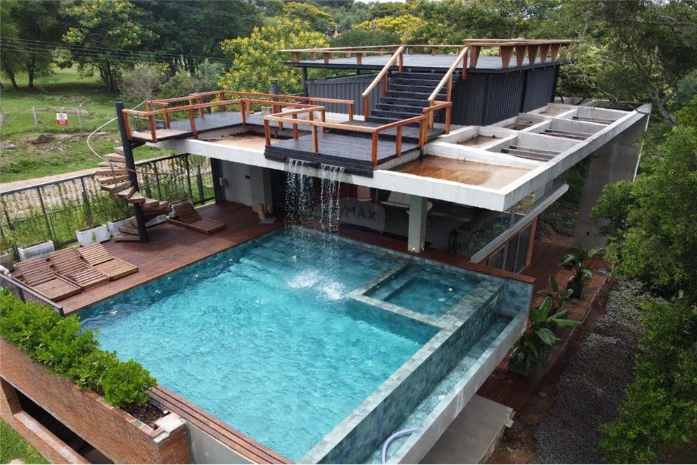 HERMOSA CASA EN LAS COLINAS CON VISTA AL LAGO 990,000 USD — foto 2