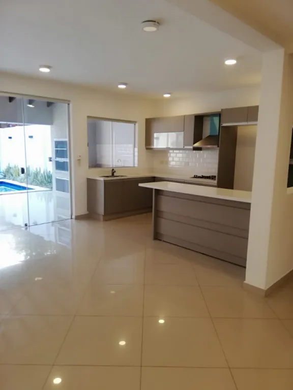 HERMOSO DUPLEX CON PISCINA ZONA FERNANDO DE LA MORA — foto 2