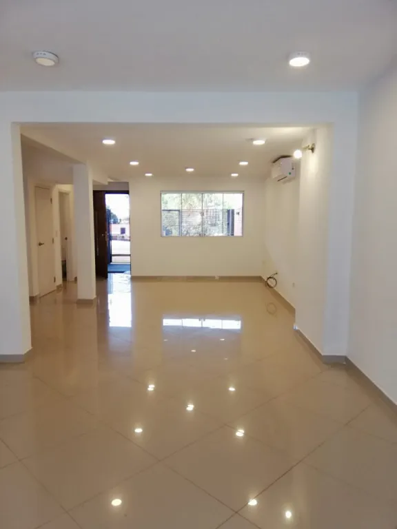 HERMOSO DUPLEX CON PISCINA ZONA FERNANDO DE LA MORA — foto 3