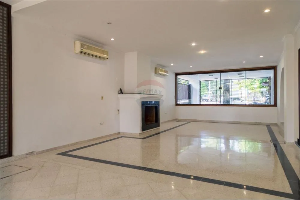 HERMOSA RESIDENCIA BO. HERRERA.! Ideal para RESIDENCIA FAMILIAR U OFICINA CORPORATIVA. — foto 2