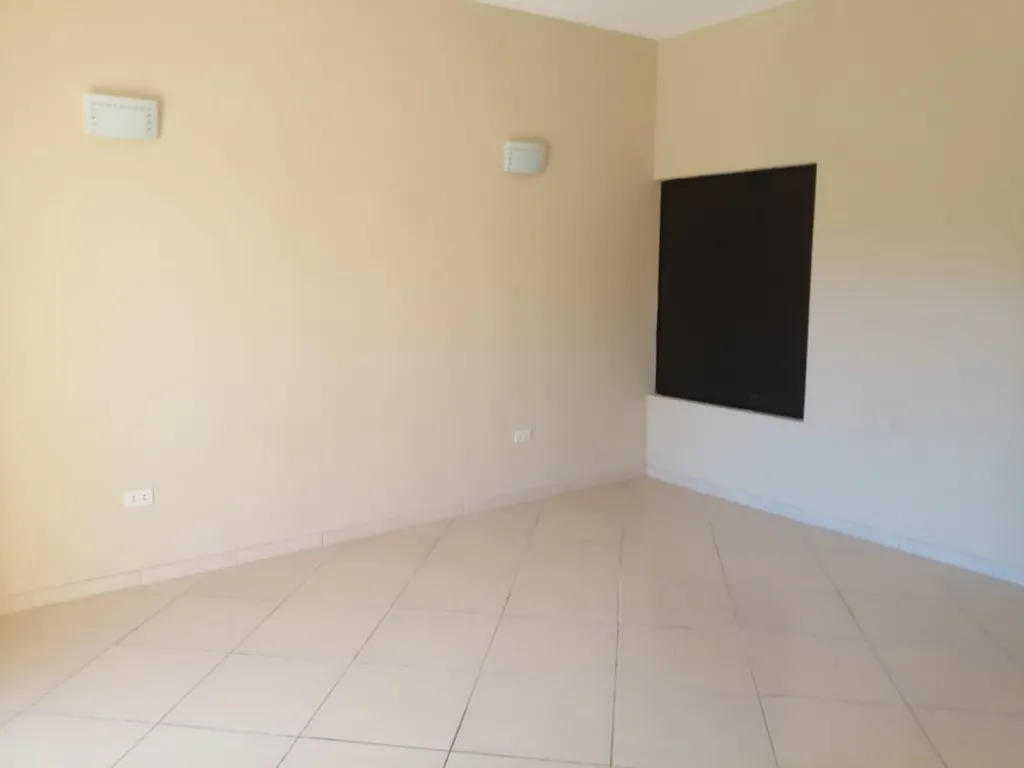 ALQUILO HERMOSO DUPLEX EN LUQUE. ZONA CONMEBOL — foto 3