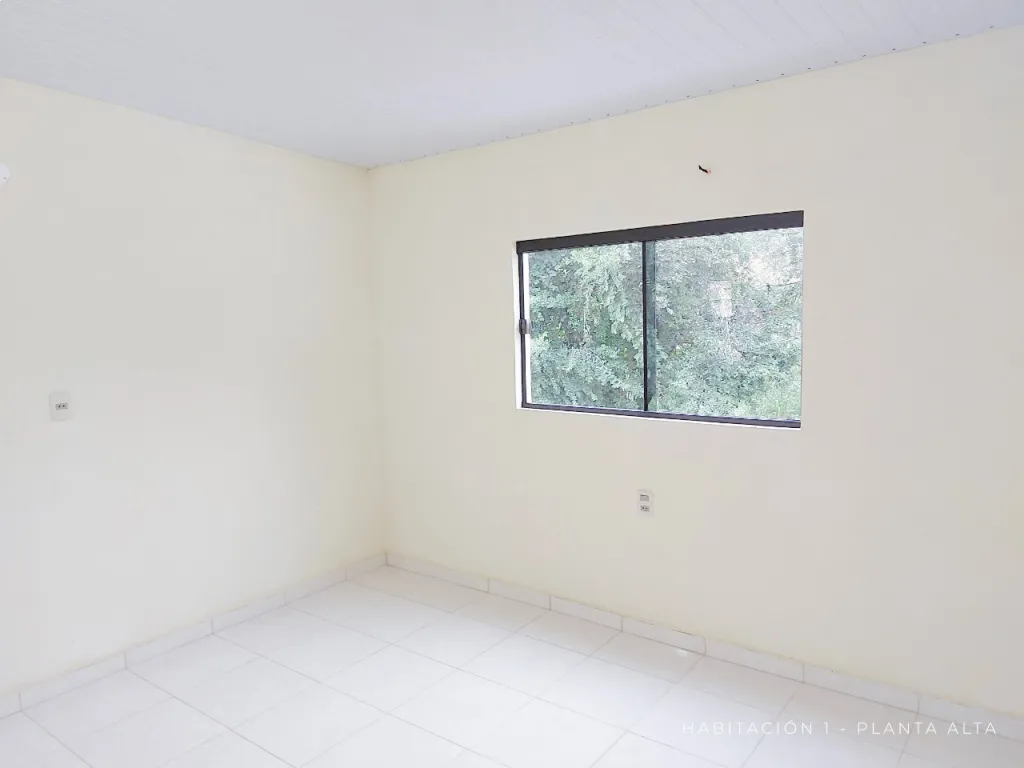SUPER OFERTA!! HERMOSA CASA EN SAN CARLOS - ÑEMBY — foto 2