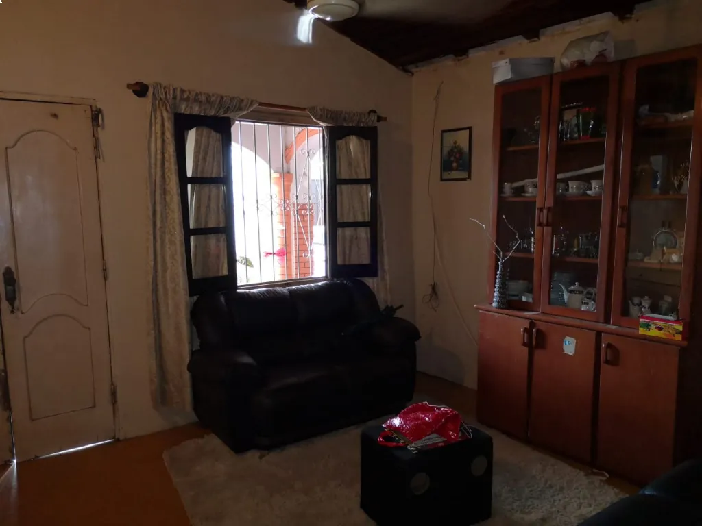 🛅BRILLANTE OPORTUNIDAD DE INVERSIÓN EN BARRIO RESIDENCIAL DE ASUNCIÓN!! — foto 2