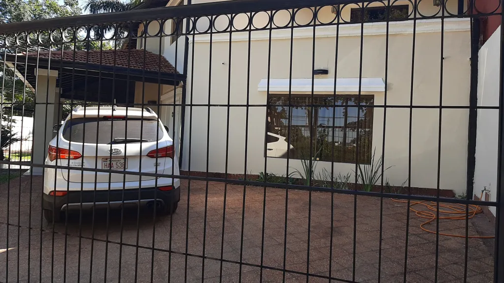CASA RESIDENCIAL(esq.) Bo. SAN VICENTE(San Rafael)USD.225.000-350MTS2 Cons. 420mts terre! — foto 3