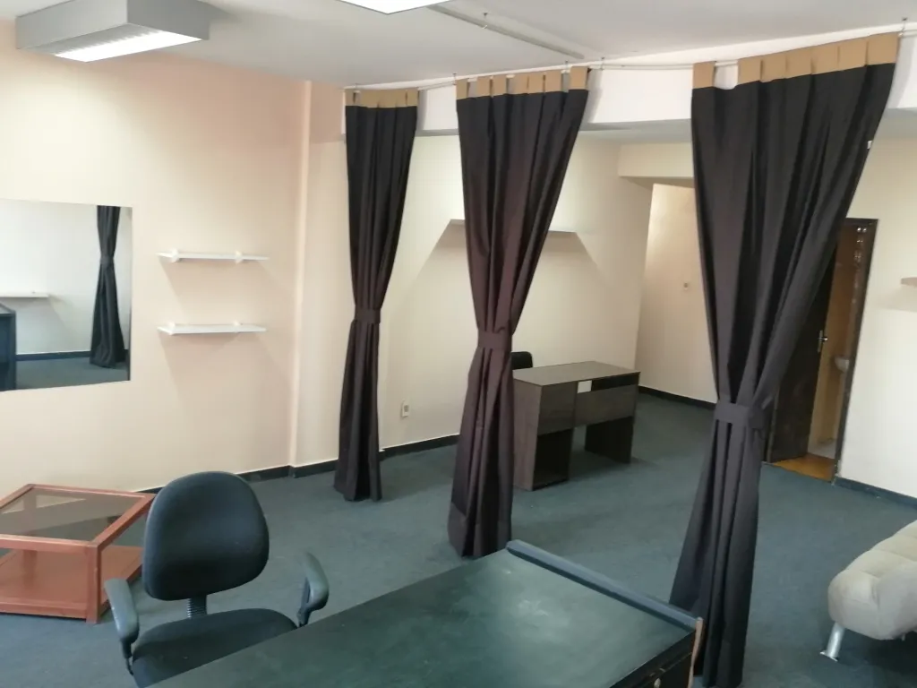 Compre Hermoso Depto. Amoblado y Decorado. Pleno Centro. Tan Solo 140 Millones... — foto 2
