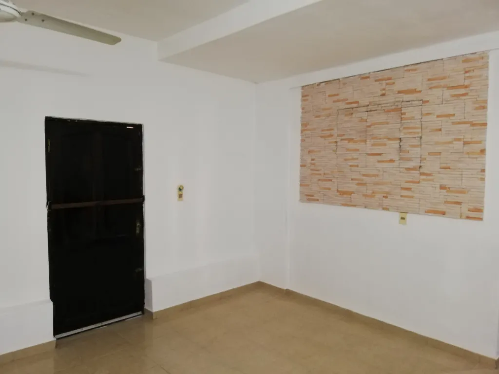 OPORTUNIDAD CASA CENTRICA EN ASUNCION. — foto 3