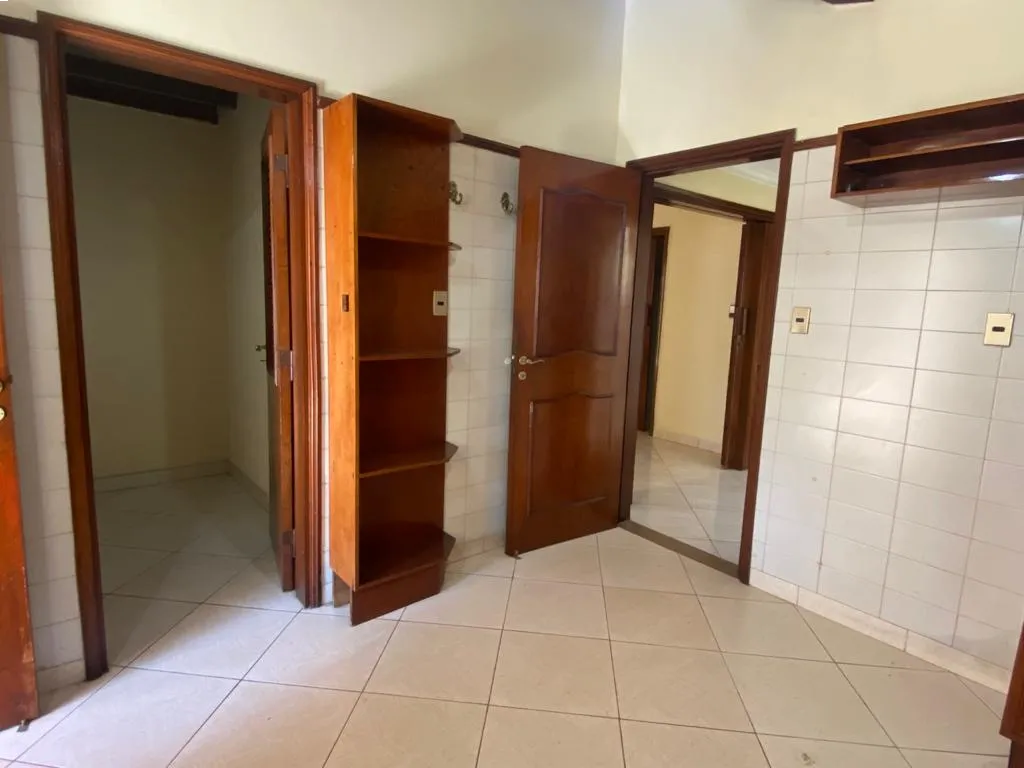 ALQUIILO CASA DE 3 HABITACIONES TIPO COLONIAL — foto 3