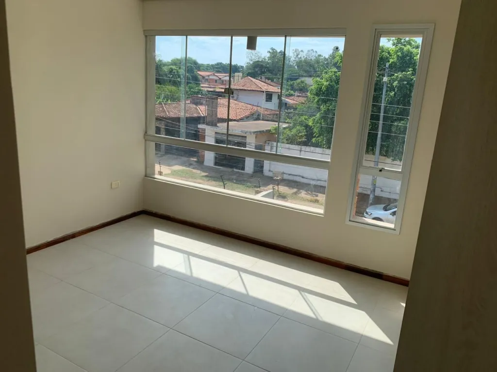 VENDO RESIDENCIA A ESTRENAR EN ASUNCION BARRIO MBURUCUYA COD 3415 — foto 3