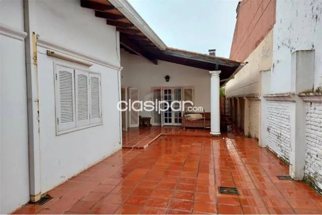 RESIDENCIA EN BARRIO MBURUCUYA — foto 3