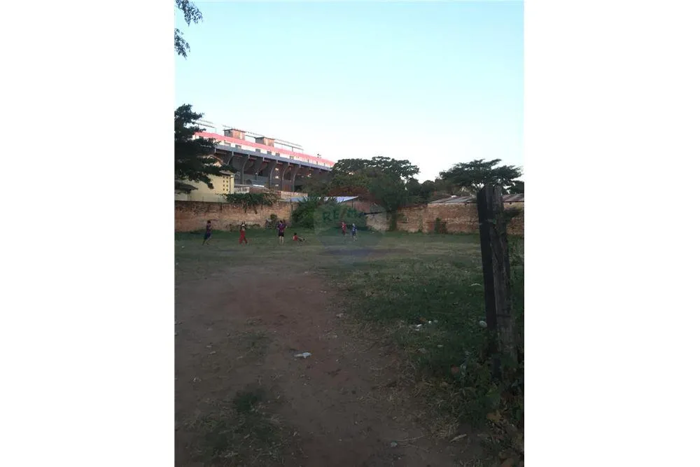 TERRENO EN ESQUINA ZONA ESTADIO DEFENSORES DEL CHACO (SAJONIA) — foto 2
