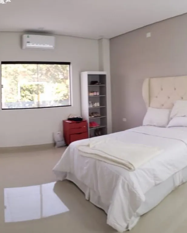 VENDO Residencia Moderna en LUQUE — foto 3
