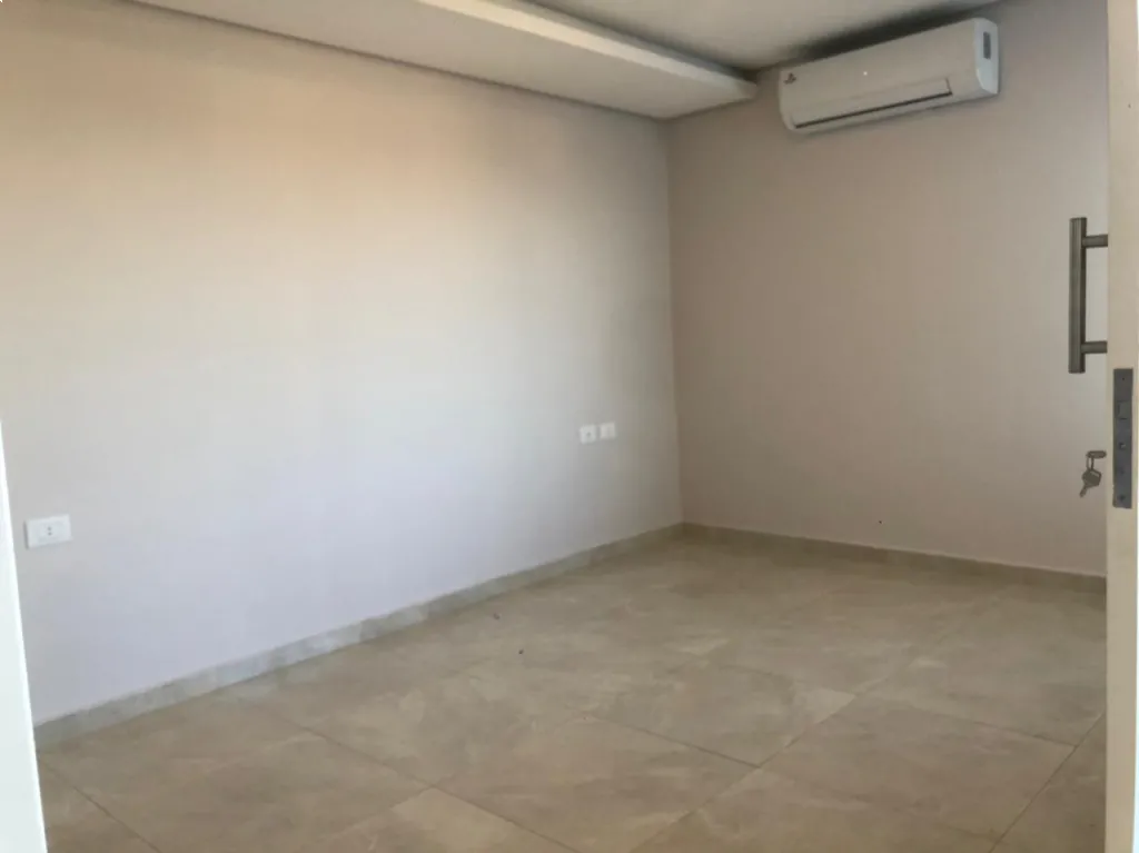 Departamento de 2 DORMITORIOS en Ykua Sati, Asunción, Paraguay — foto 2