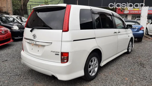 Toyota Isis 2009 — foto 3