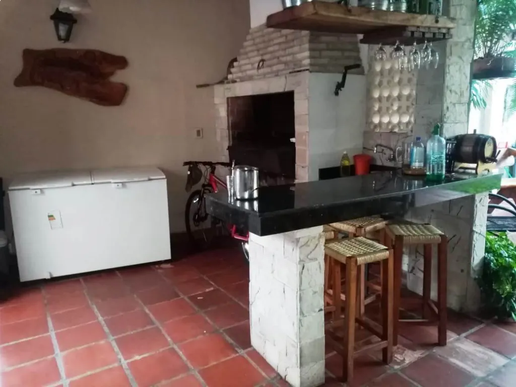 VENDO CASA BARRIO NAZARET- ASUNCION — foto 3
