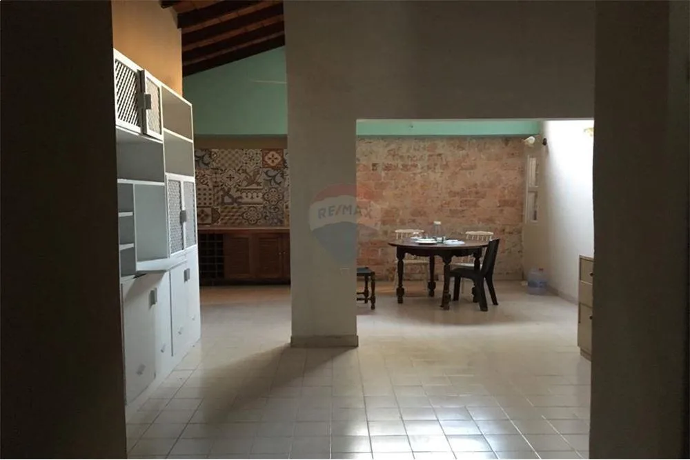 HERMOSA CASA EN LOS LAURELES — foto 3