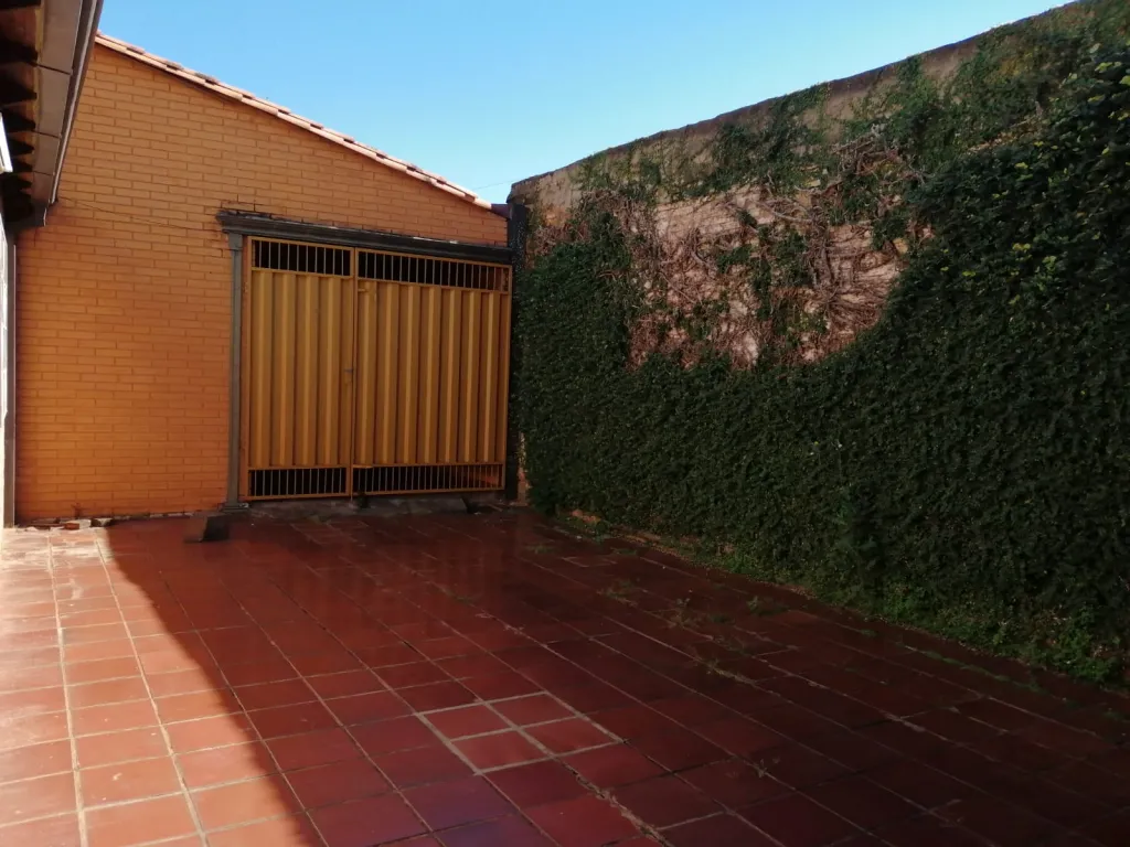 CASA A REFACCIONAR A PASOS DE LA AVDA SANTA TERESA - YCUA SATI — foto 3