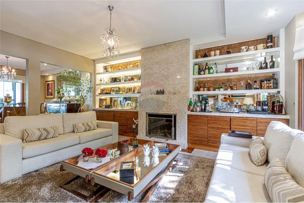 Vendo hermosa y amplia Residencia en Asunción - 580.000 USD. — foto 2