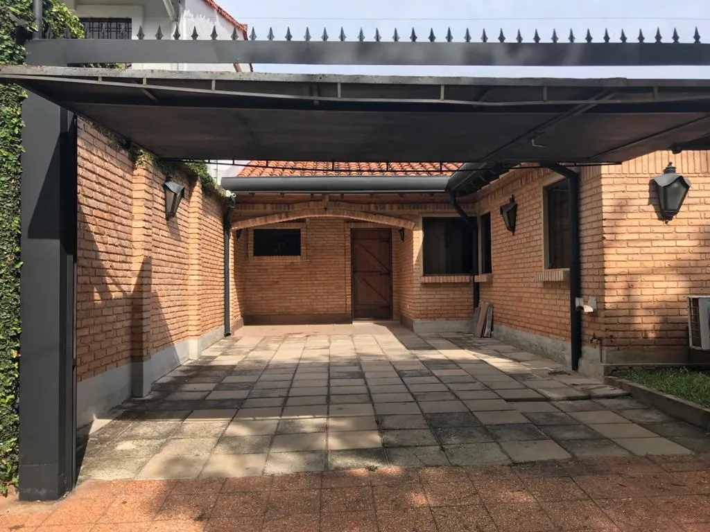 VENDO HERMOSA CASA ZONA STMA. TRINIDAD — foto 2