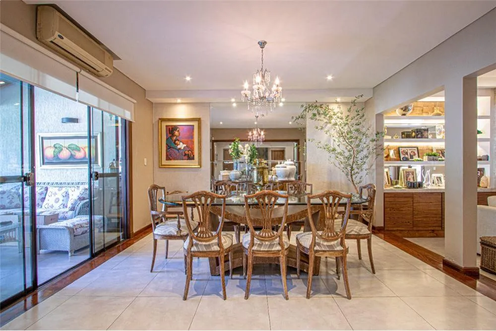 VENDO Hermosa residencia sobre avenida Molas Lopez — foto 2