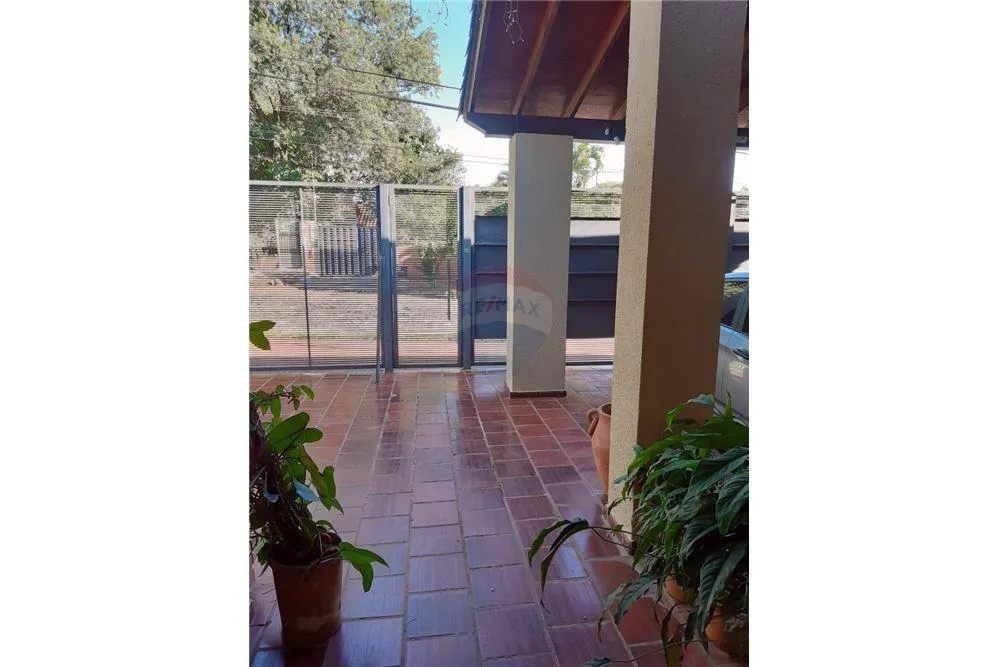 En venta hermosa Residencia con piscina en Asunción - 230.000 USD. — foto 2
