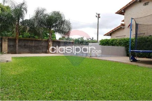 📢¡EN VENTA! 🏡CASA EN BARRIO RESIDENCIAL DE LUQUE CON GRAN PATIO — foto 3