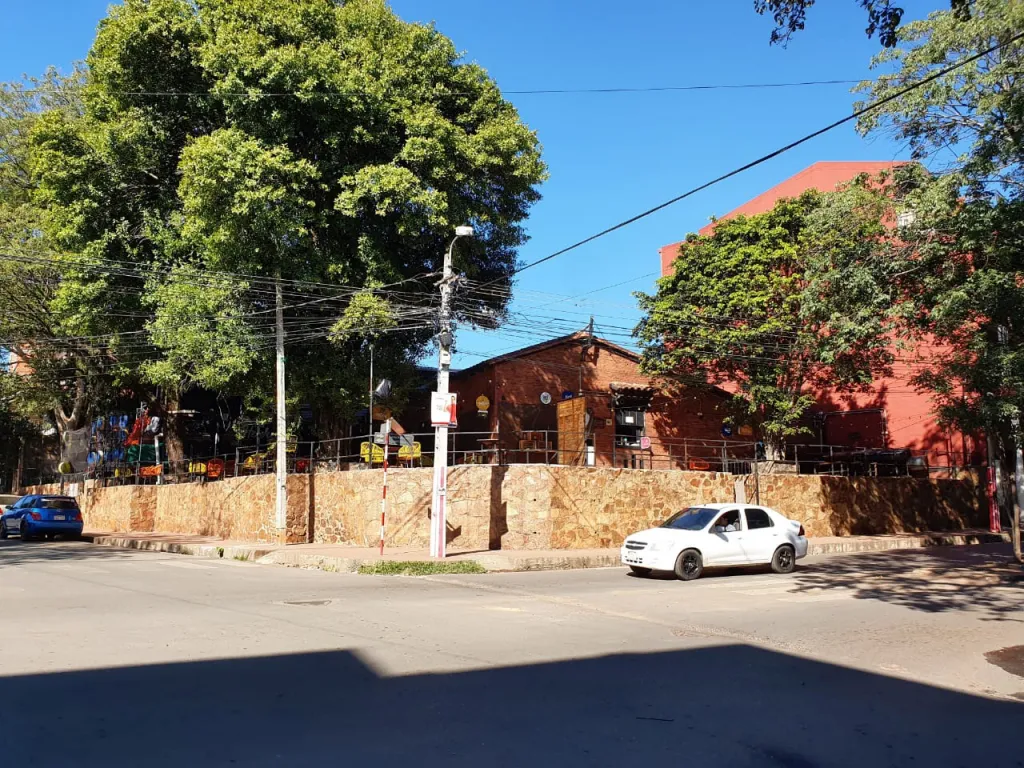 VENDO LOCAL COMERCIAL EN SAN LORENZO CENTRO — foto 2