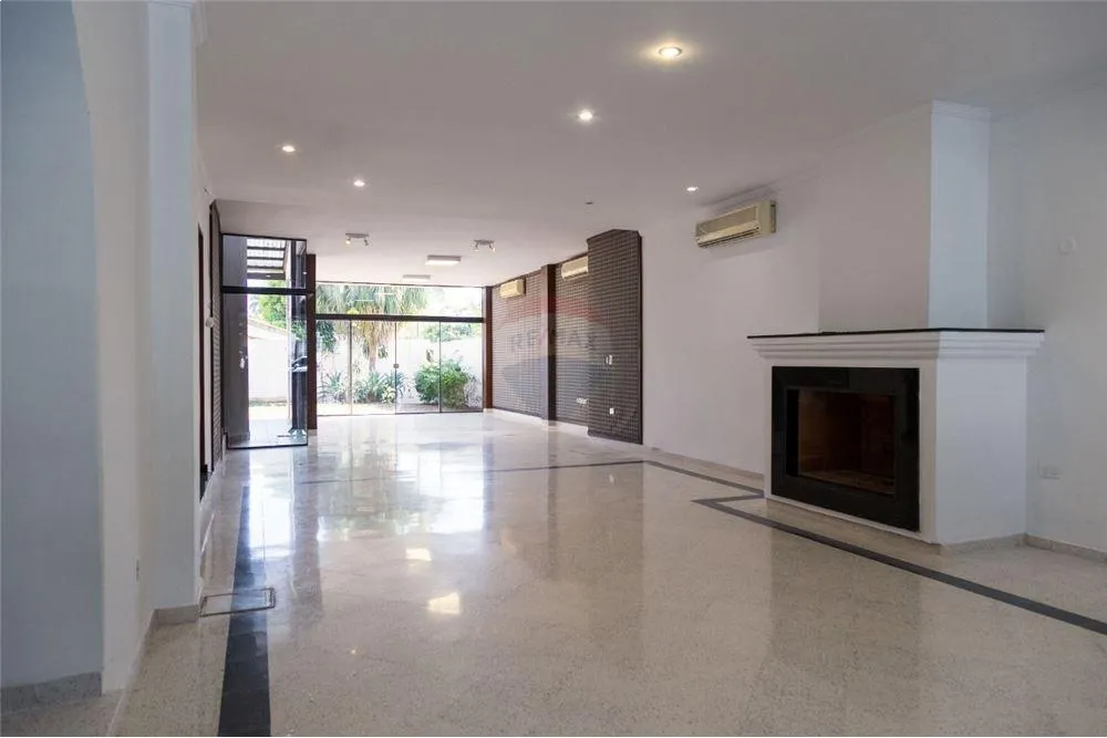 Residencia en Barrio Herrera para Oficina — foto 2