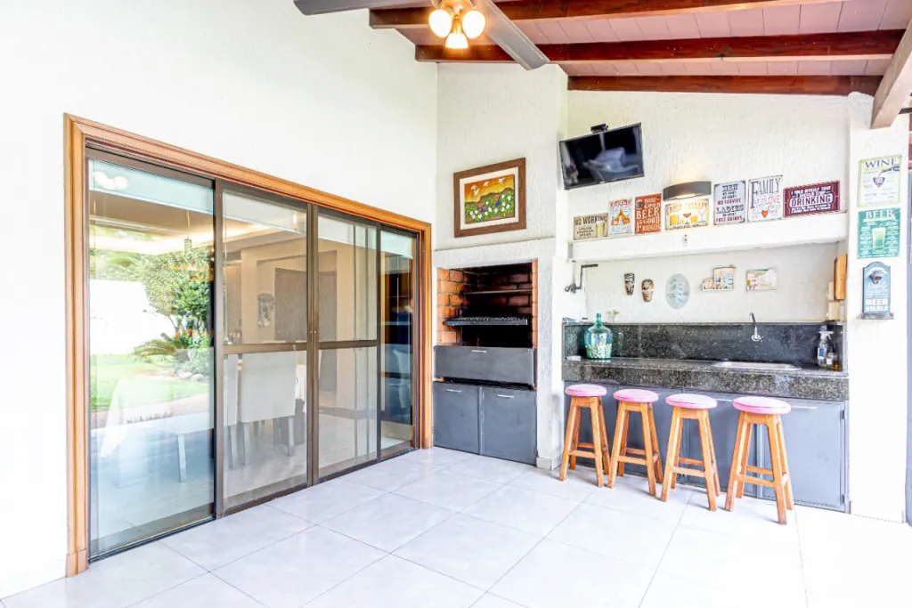 VENDO HERMOSA RESIDENCIA SOBRE MOLAS LOPEZ ZONA CASA RICA — foto 3