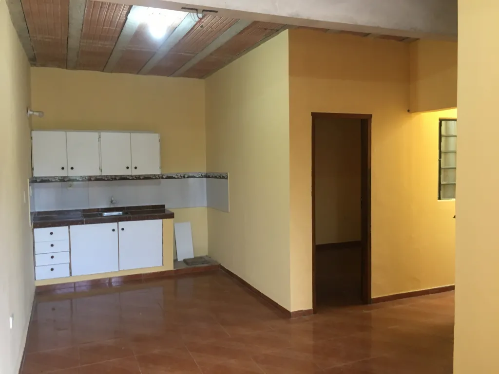 ALQUILO DEPARTAMENTO EN LAURELTY LUQUE — foto 2