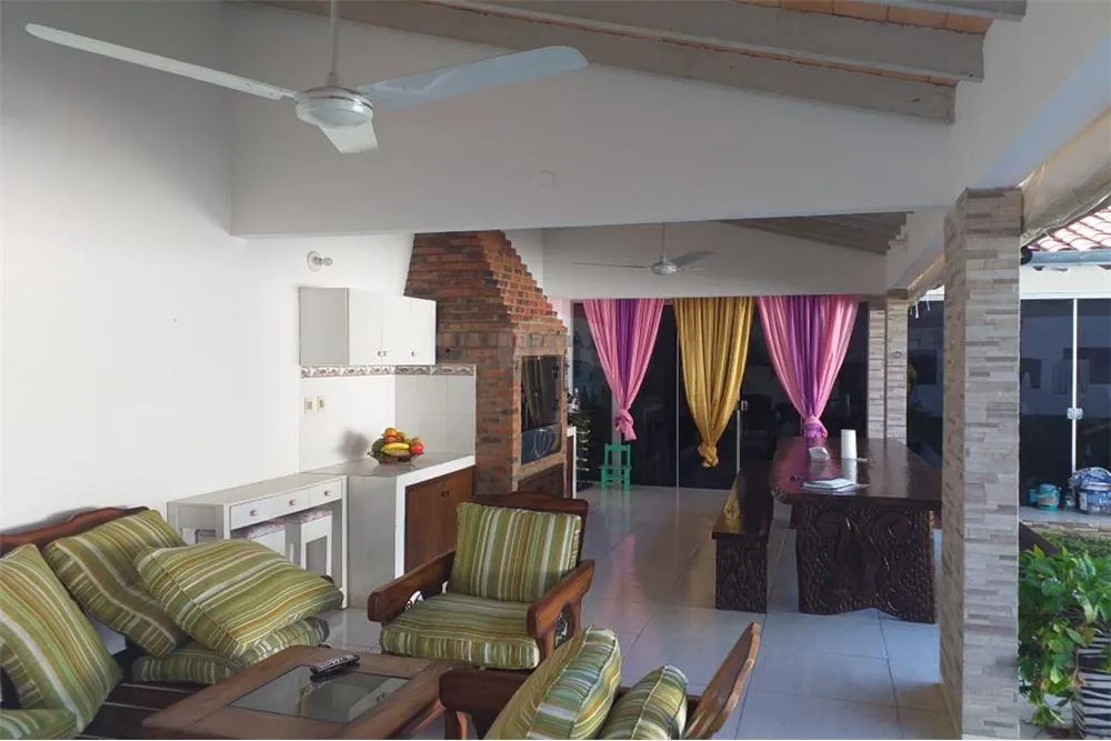 Vendo hermosa casa con piscina en Asunción - 1.250.000.000 Gs. — foto 3