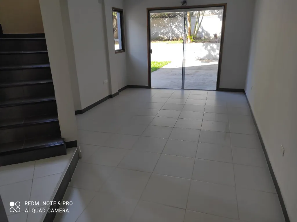 Vendo Hermosa casa en Lambaré. — foto 3