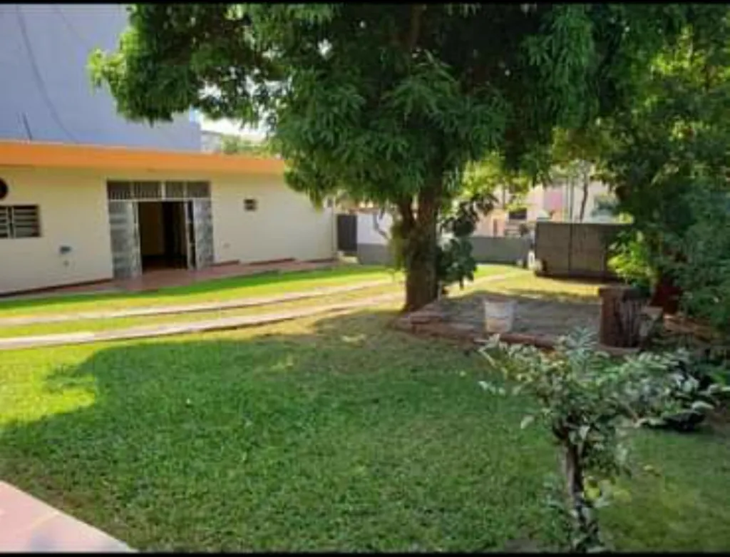 Vendo Propiedad de 1000 m2 en Ciudad del Este — foto 3