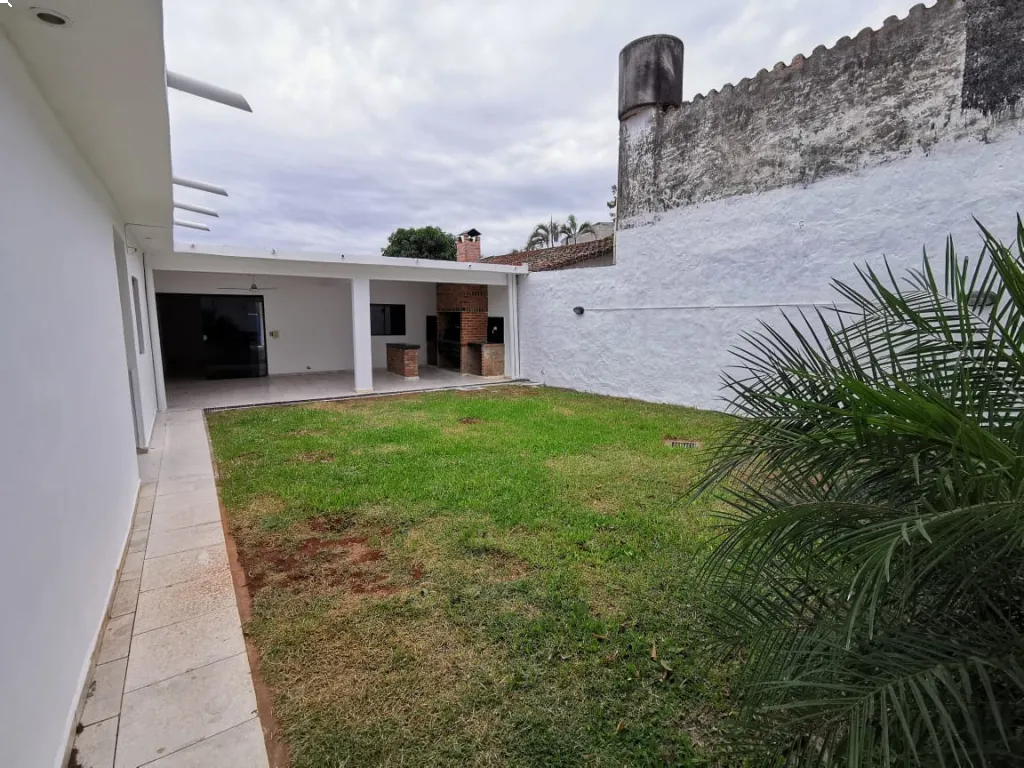 MINIMALISTA-CASA EN BARRIO NAZARETH — foto 2
