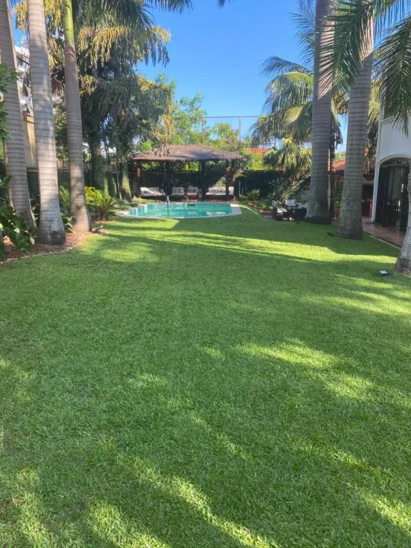 Hermosa y amplia Residencia de 4 habit. estilo colonial. — foto 3