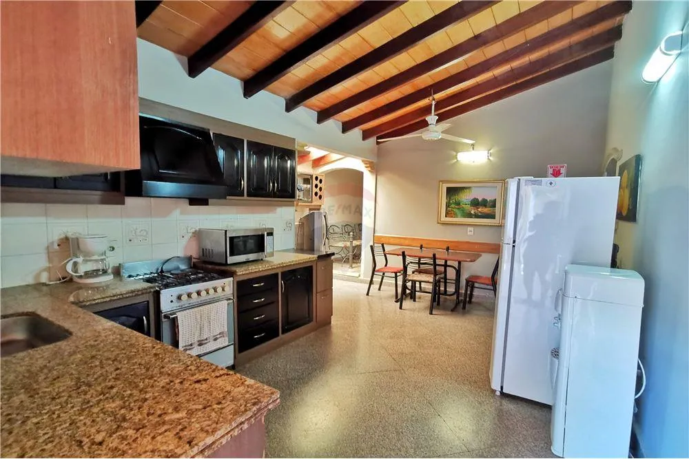 Vendo hermosa Residencia en Lambaré - 199.000 USD — foto 3