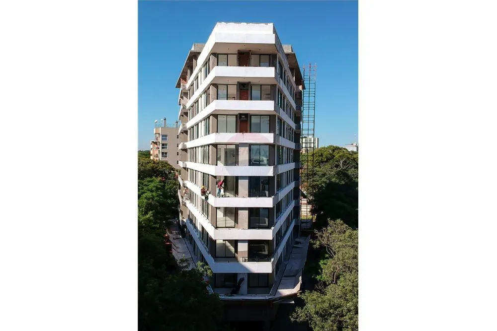 Vendo departamento de lujo en el barrio Las Mercedes: 2 habitaciones y 2 baños. — foto 3