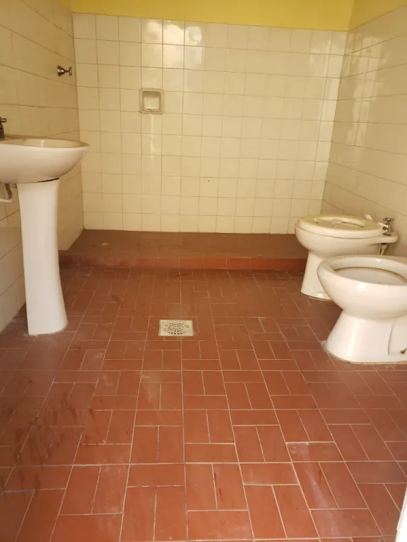 Salon comercial amplio — foto 3