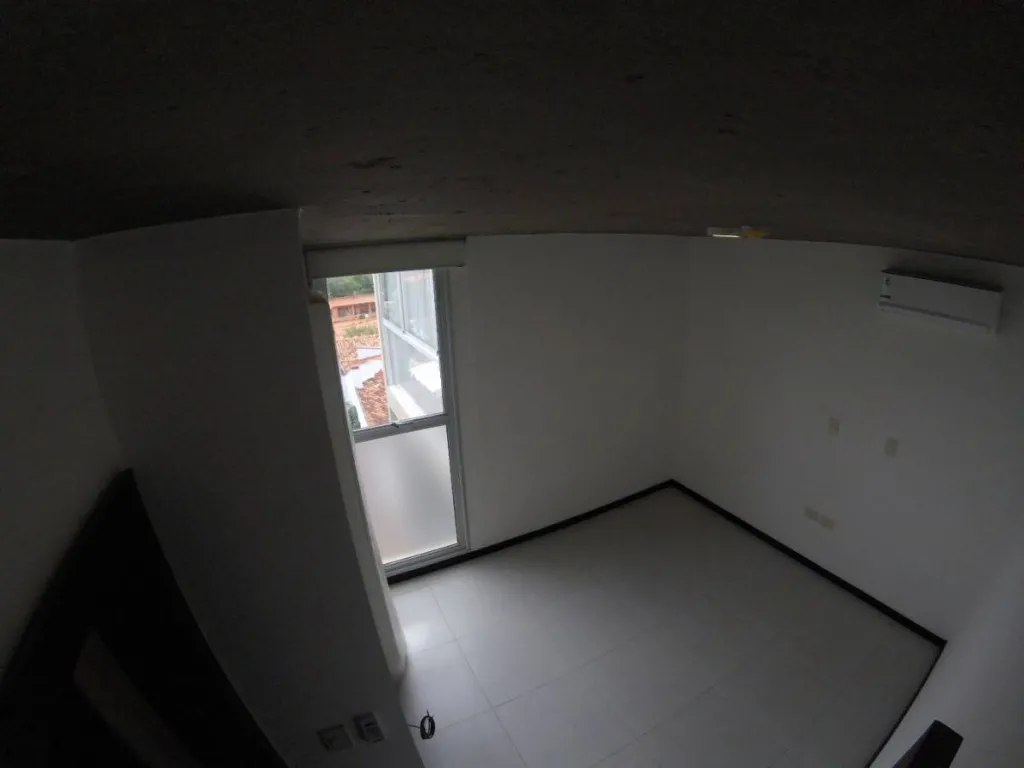 DEPARTAMENTO DE 2 DORMITORIOS ZONA BCP. — foto 2