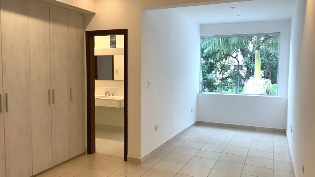 DUPLEX EN BARRIO RESIDENCIAL MBURUCUYA — foto 3