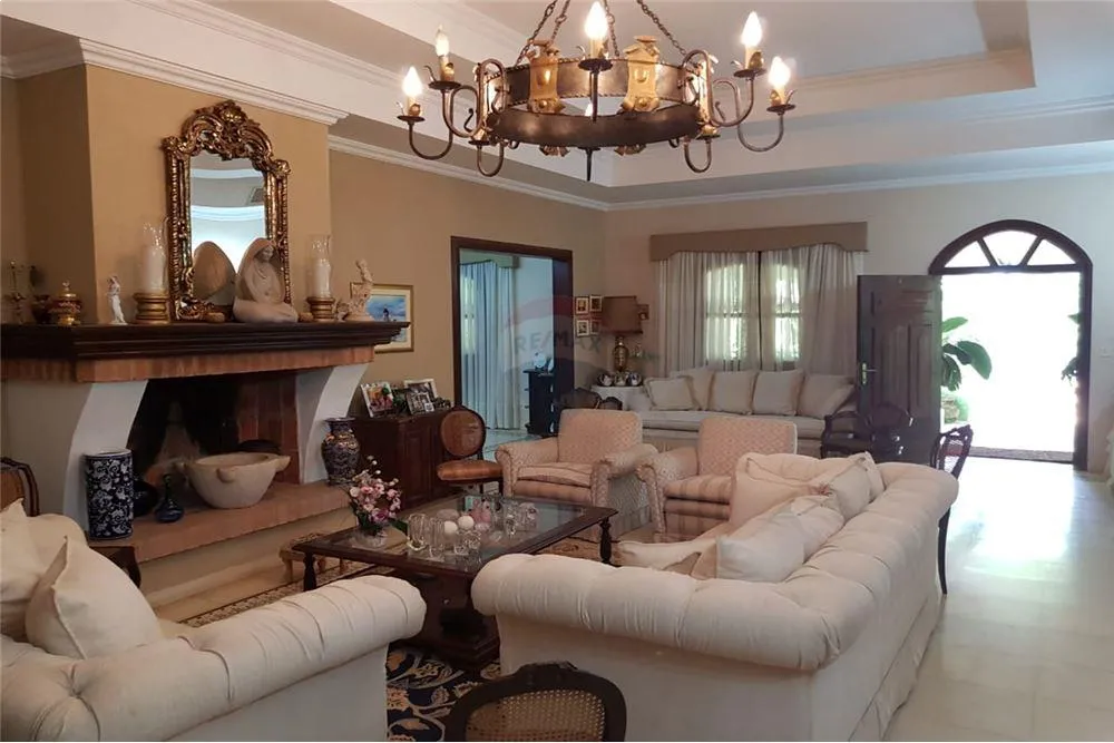 VENDO RESIDENCIA AMOBLADA EN SANTISIMA TRINIDAD — foto 3